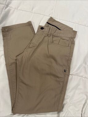 Oakley Men's Tan Chinos